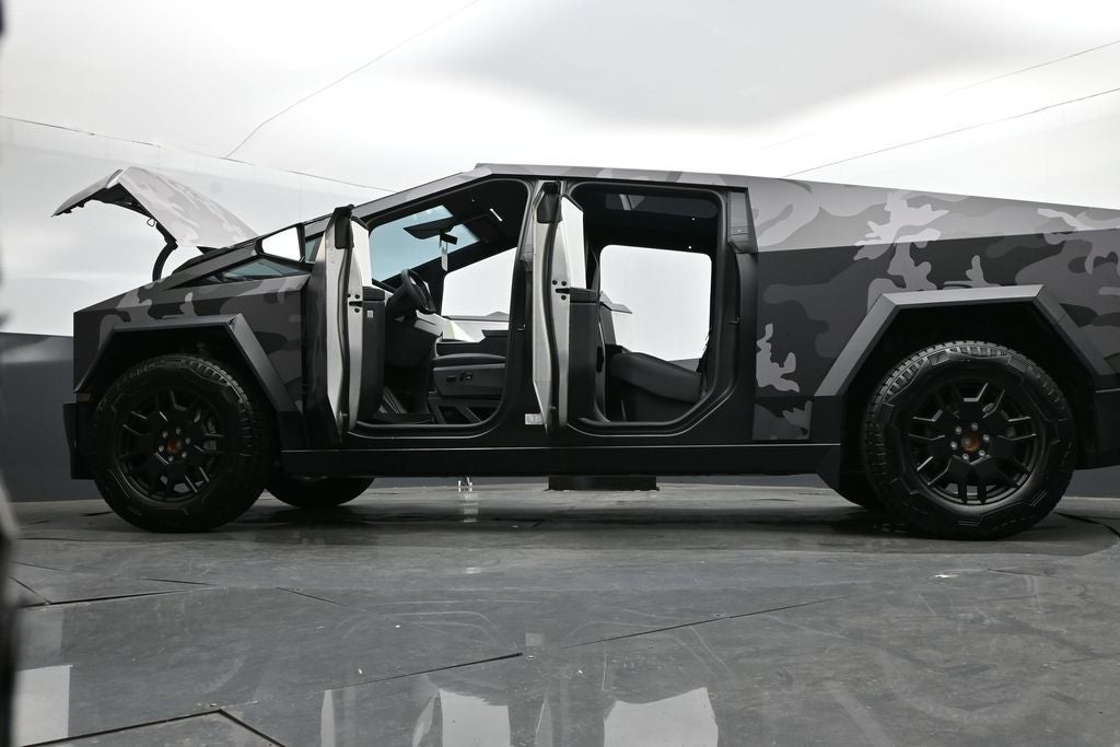 2024 Tesla Cybertruck Cyberbeast