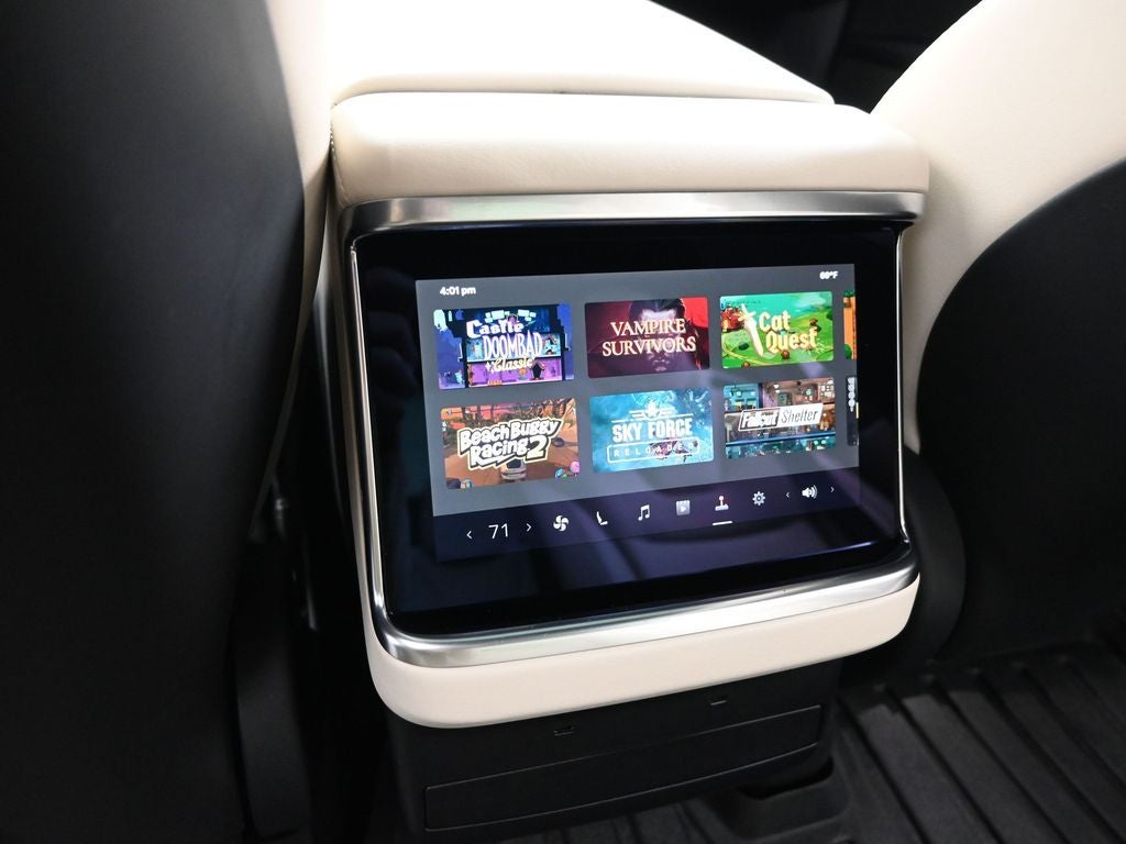 2023 Tesla Model X Plaid