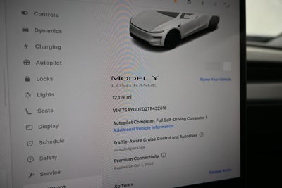 2026 Tesla Model Y Base