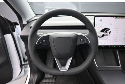 2026 Tesla Model Y Base