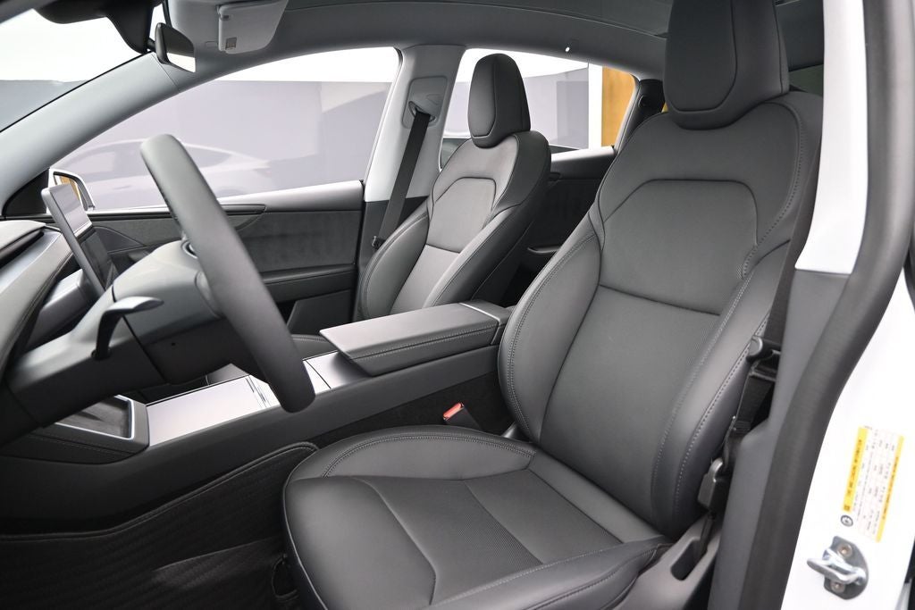 2026 Tesla Model Y Base