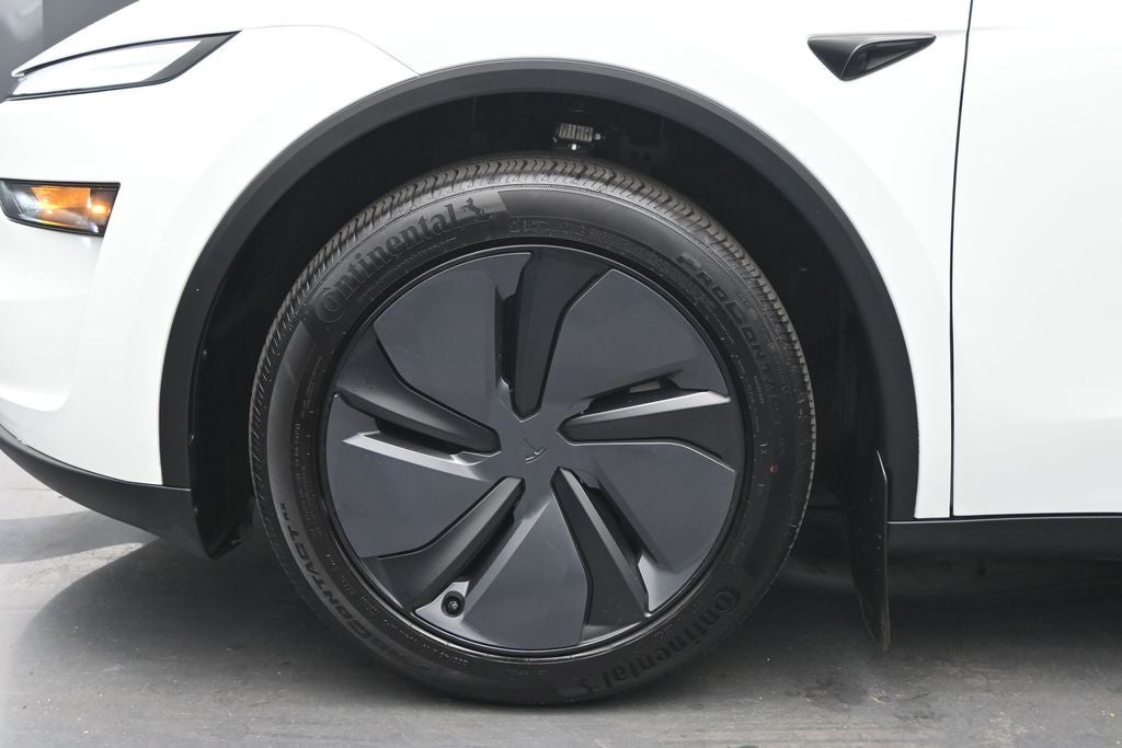 2026 Tesla Model Y Base