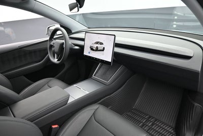 2026 Tesla Model Y Base