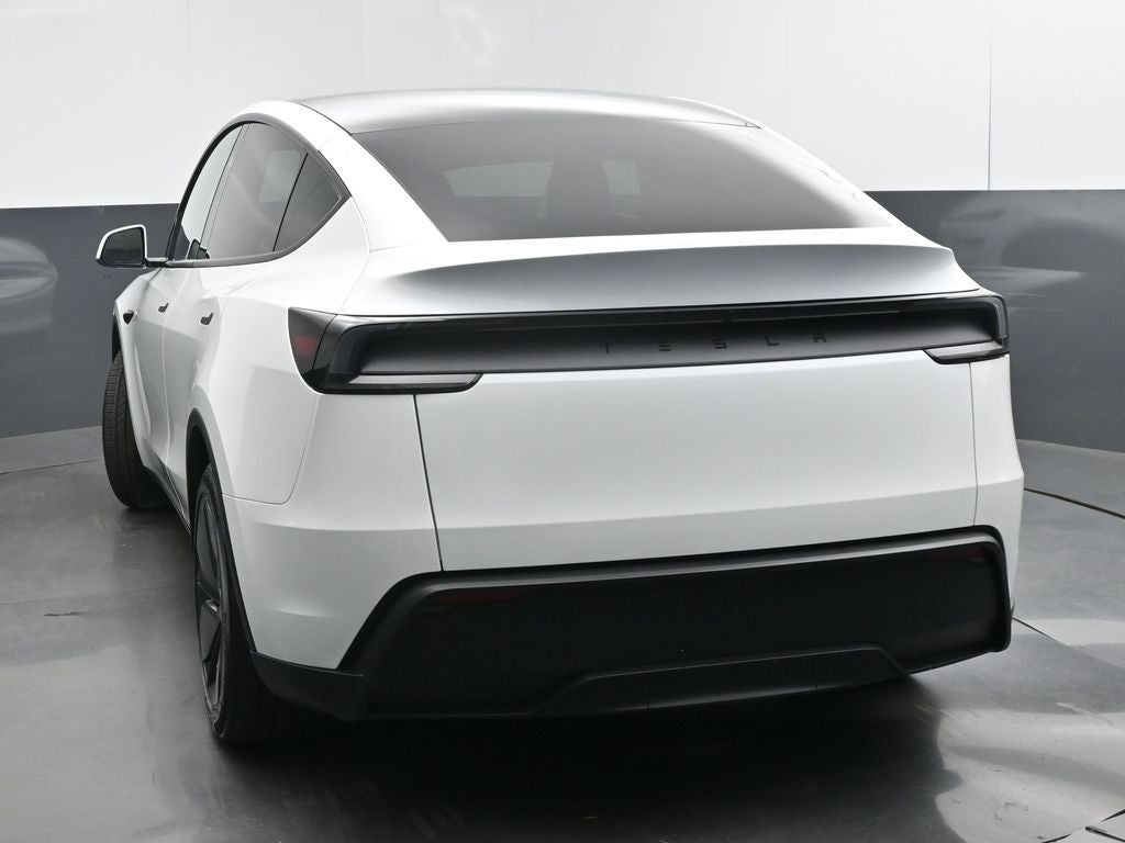 2026 Tesla Model Y Base
