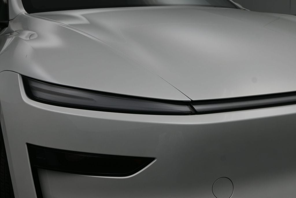 2026 Tesla Model Y Base