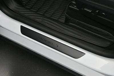 2026 Tesla Model Y Base