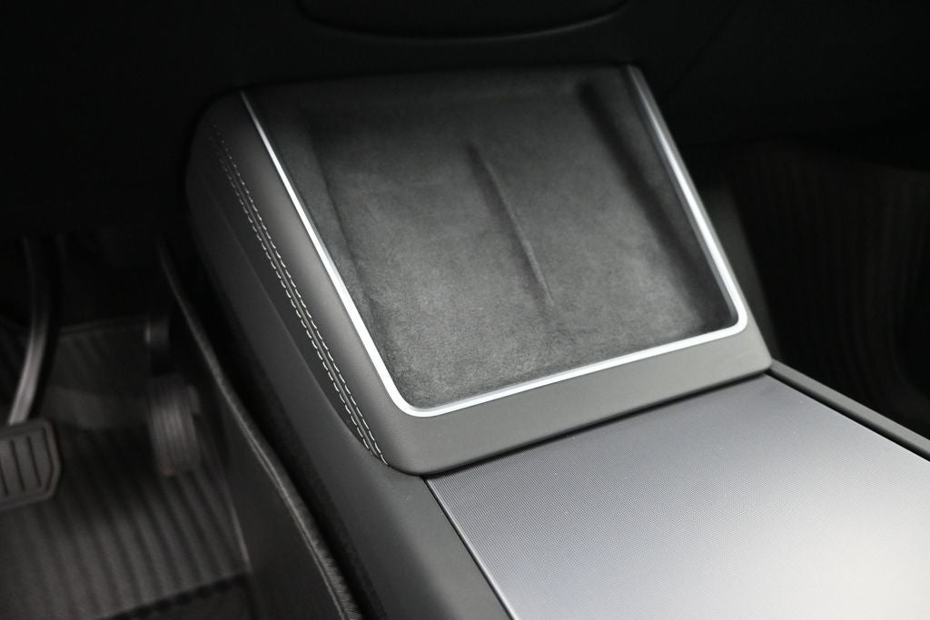 2026 Tesla Model Y Base