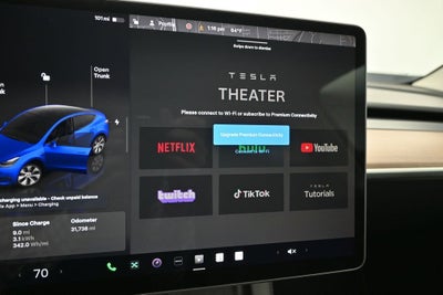 2023 Tesla Model Y Standard AWD