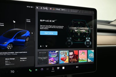 2023 Tesla Model Y Standard AWD