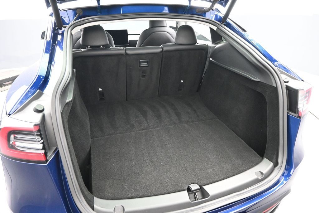 2023 Tesla Model Y Standard AWD
