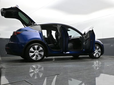 2023 Tesla Model Y Standard AWD