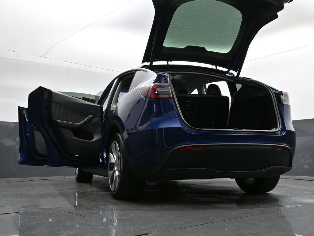 2023 Tesla Model Y Standard AWD