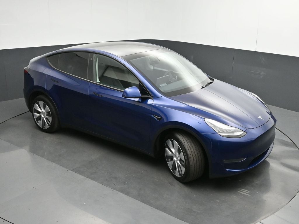 2023 Tesla Model Y Standard AWD
