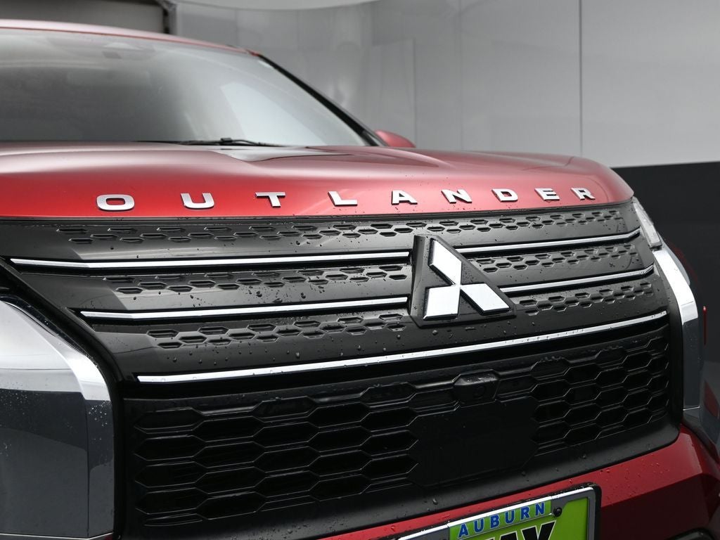 2022 Mitsubishi Outlander ES