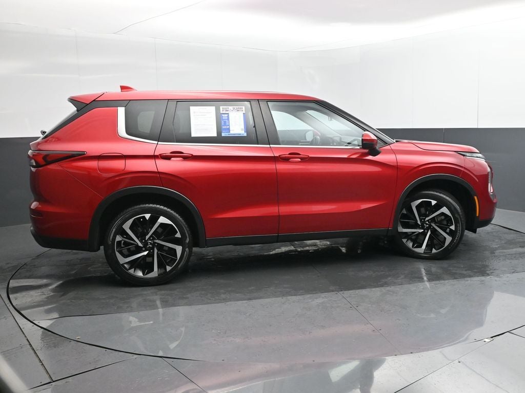 2022 Mitsubishi Outlander ES