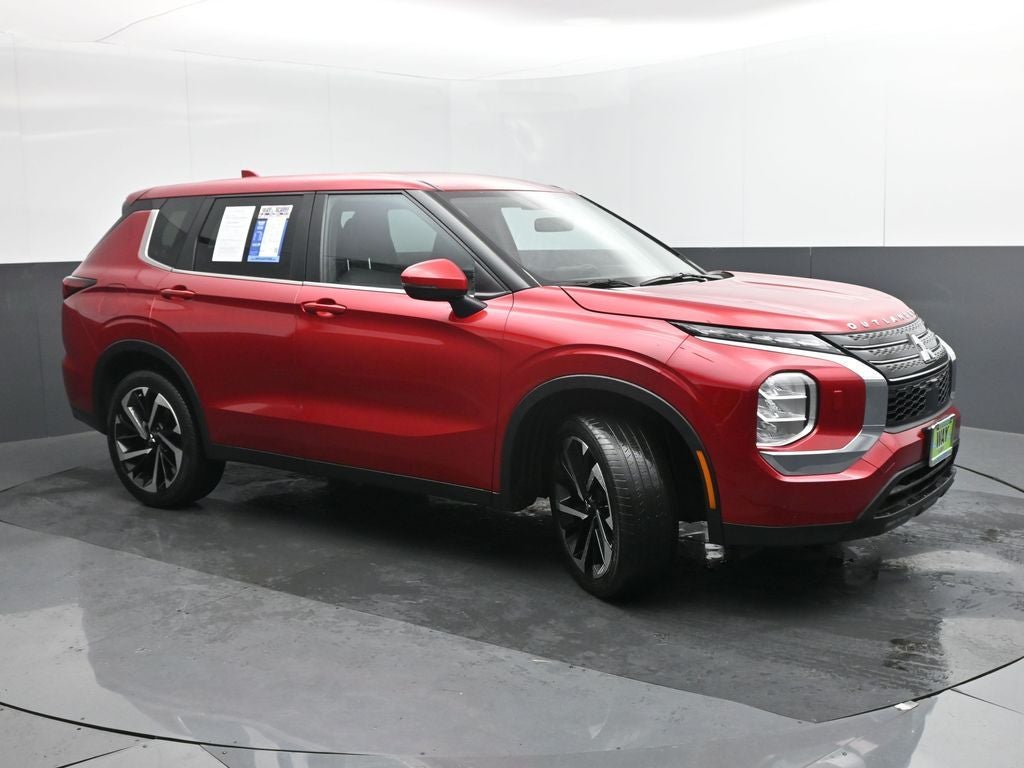 2022 Mitsubishi Outlander ES