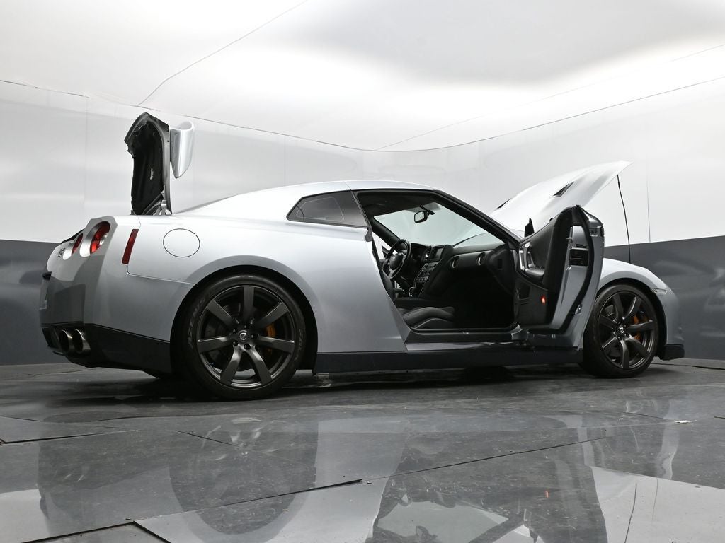 2011 Nissan GT-R Premium