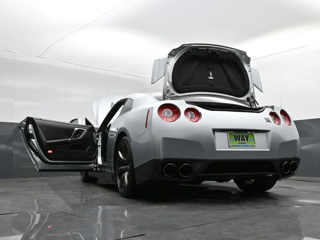 2011 Nissan GT-R Premium