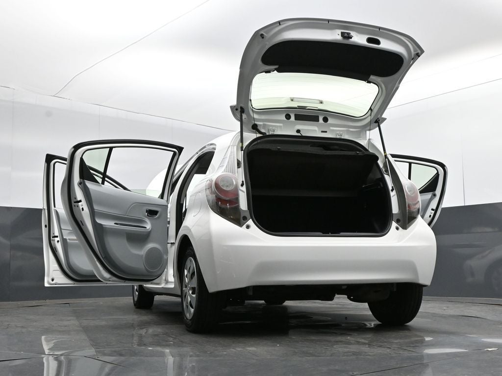 2013 Toyota Prius c Two