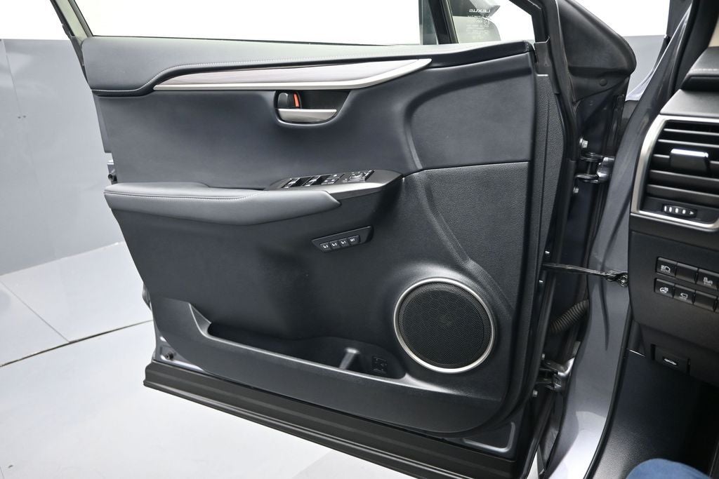 2021 Lexus NX 300h Luxury