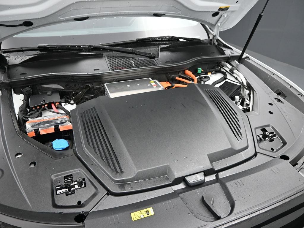 2024 Audi Q8 e-tron Prestige quattro