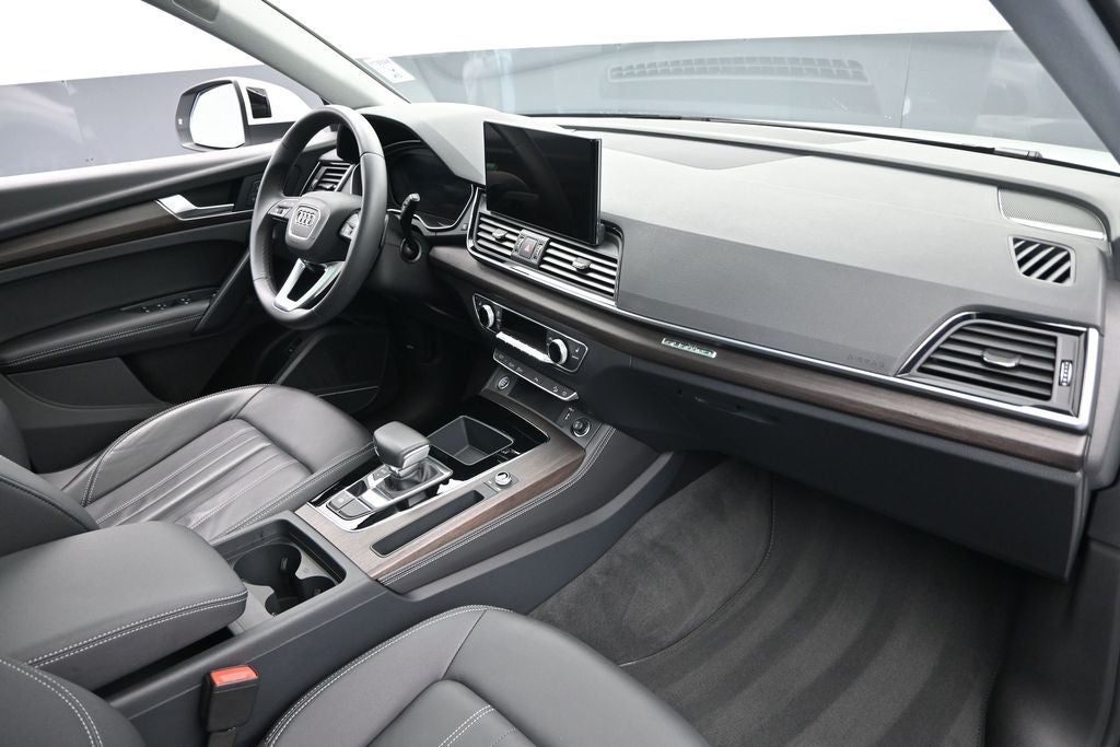 2023 Audi Q5 45 S line Premium quattro