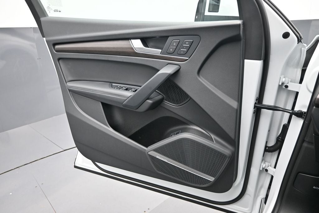 2023 Audi Q5 45 S line Premium quattro