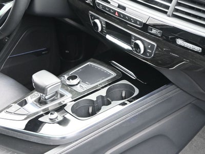 2019 Audi Q7 55 Prestige quattro