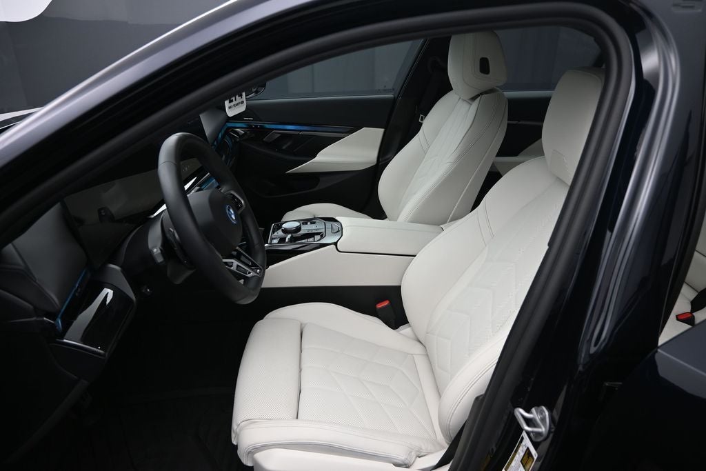 2025 BMW i5 xDrive40