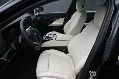 2025 BMW i5 xDrive40