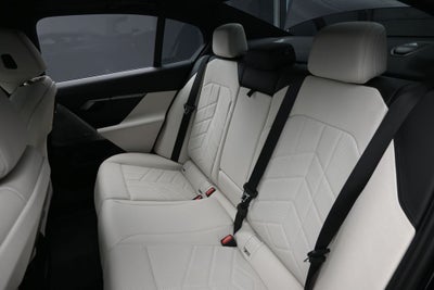 2025 BMW i5 xDrive40