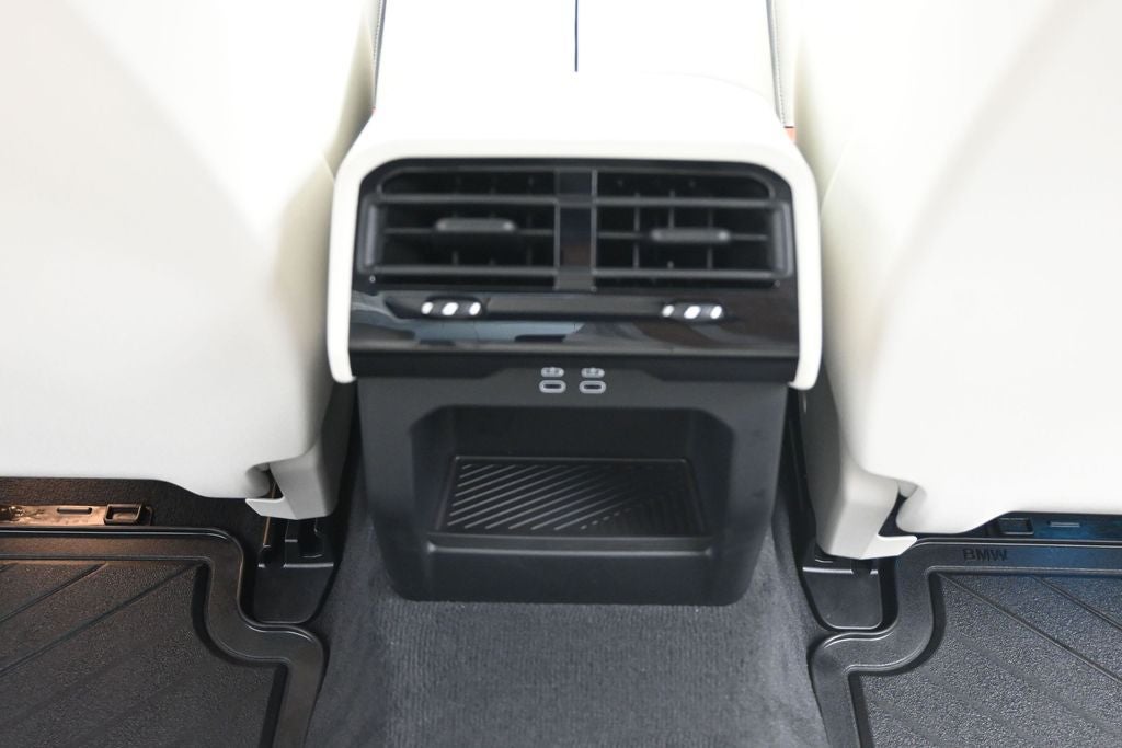 2025 BMW i5 xDrive40