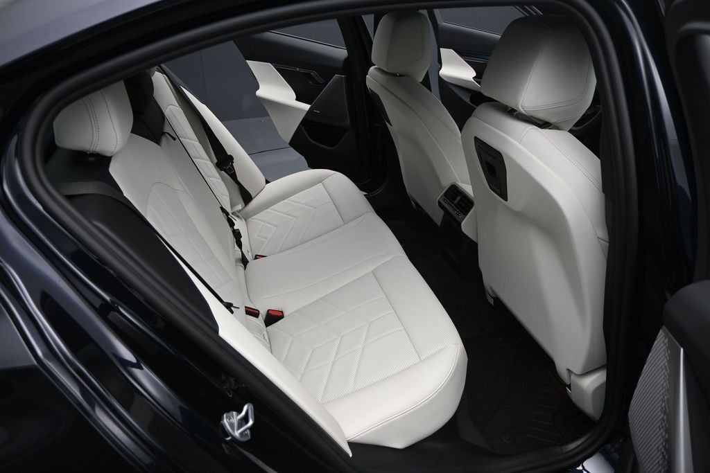 2025 BMW i5 xDrive40