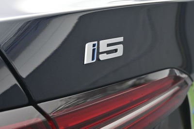 2025 BMW i5 xDrive40