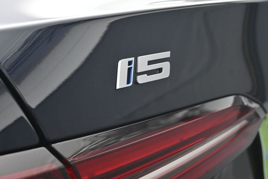 2025 BMW i5 xDrive40