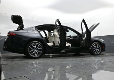 2025 BMW i5 xDrive40