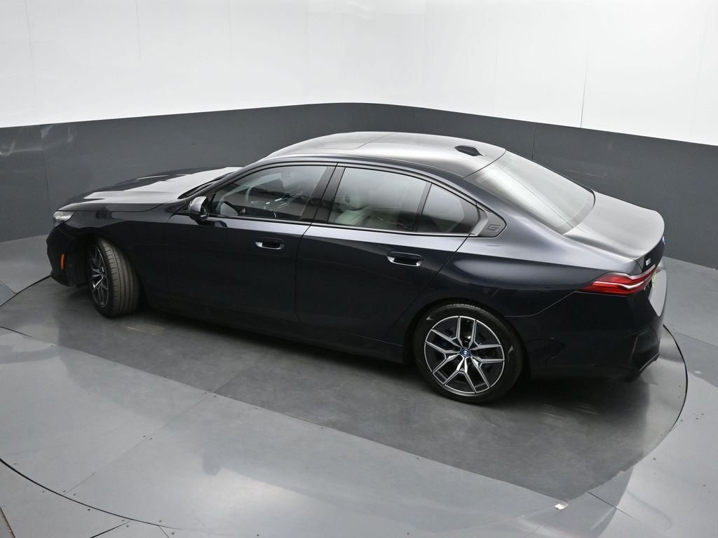 2025 BMW i5 xDrive40