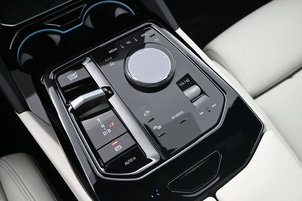 2025 BMW i5 xDrive40