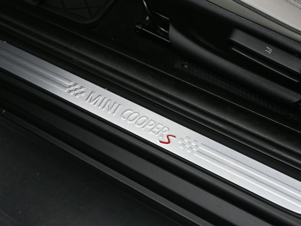 2023 MINI Cooper S Iconic