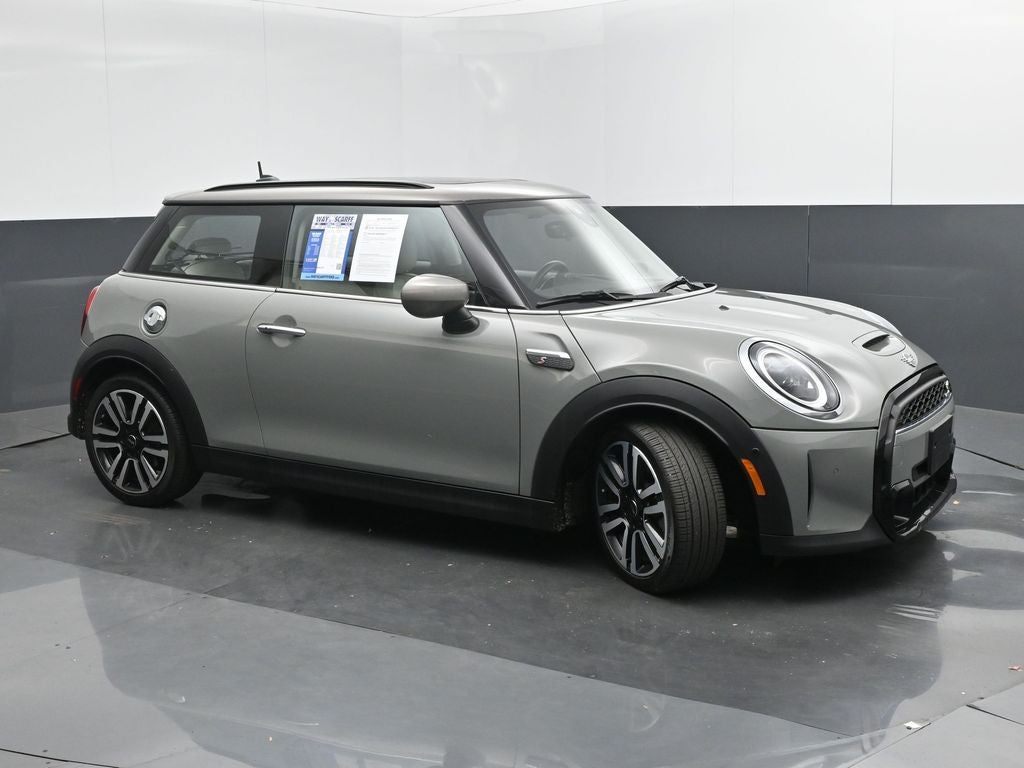 2023 MINI Cooper S Iconic