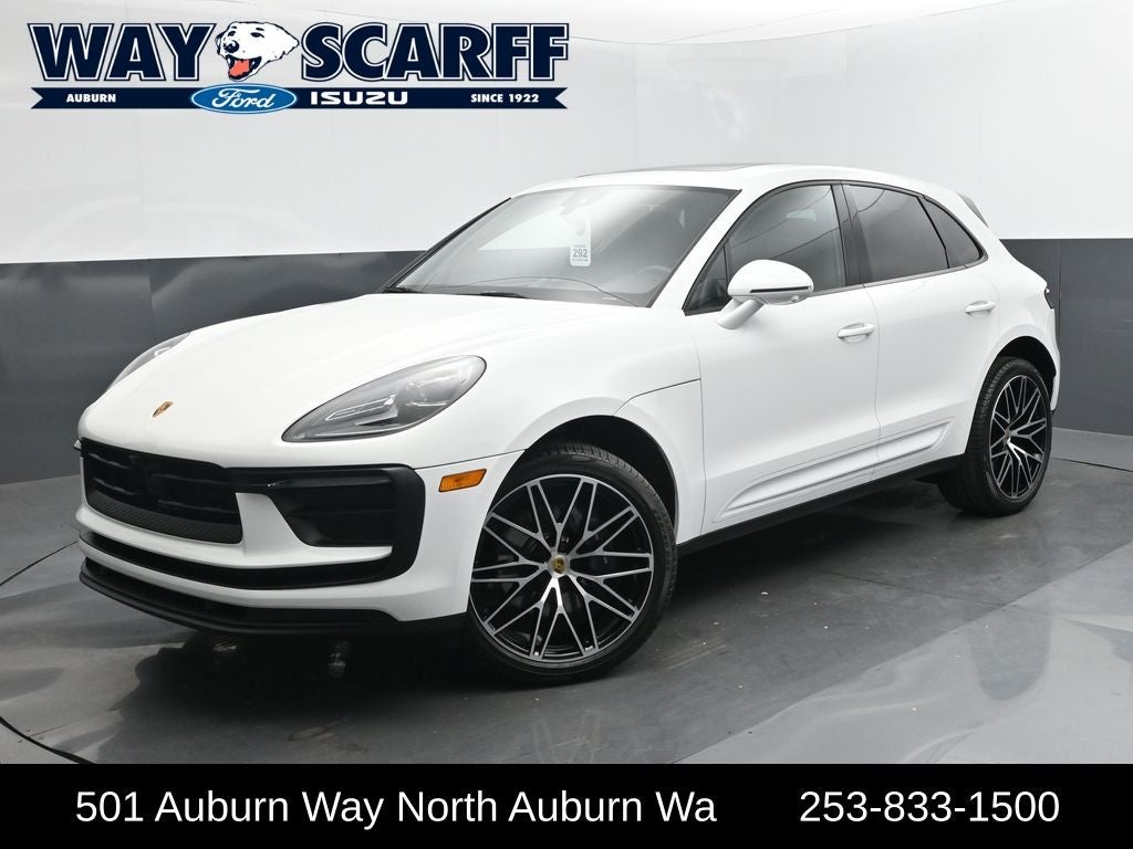 2025 Porsche Macan Base