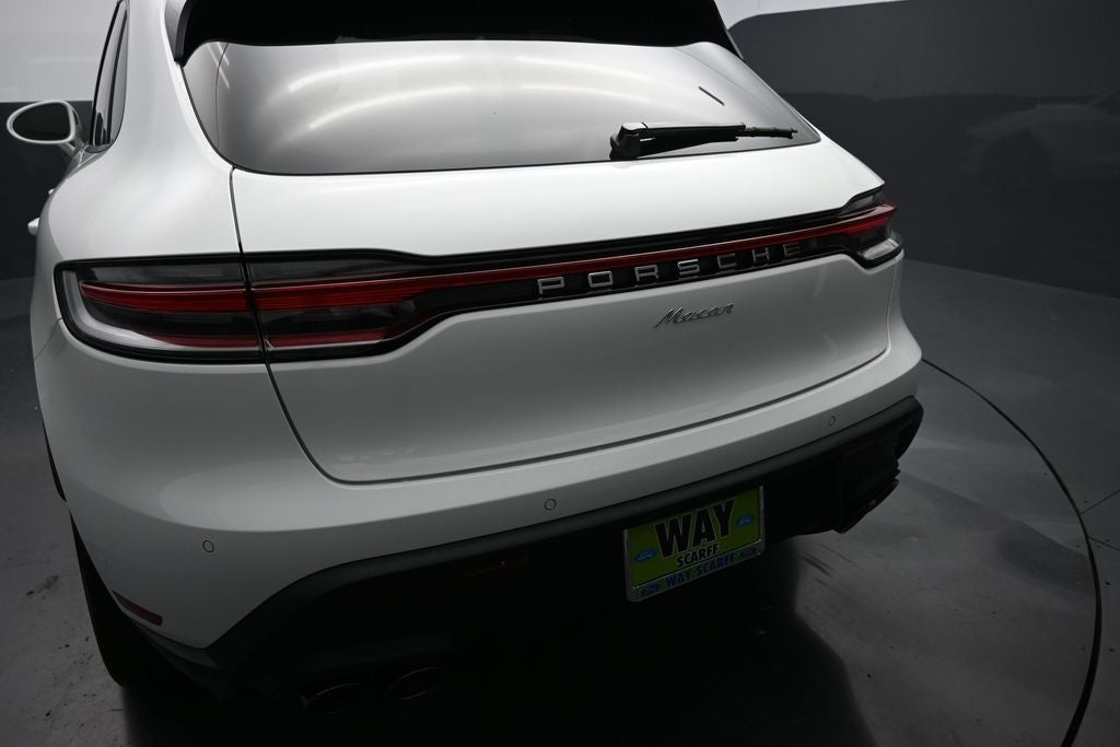 2025 Porsche Macan Base