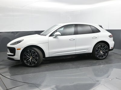 2025 Porsche Macan Base