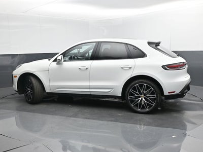 2025 Porsche Macan Base