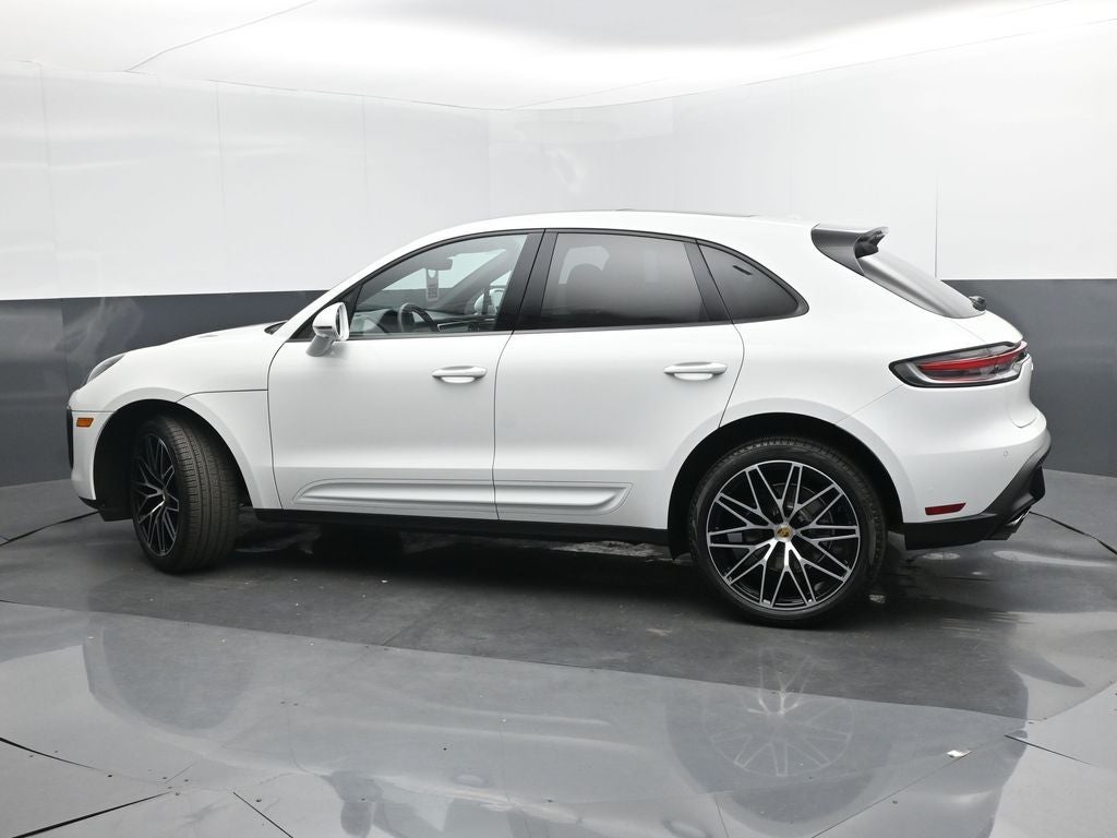 2025 Porsche Macan Base