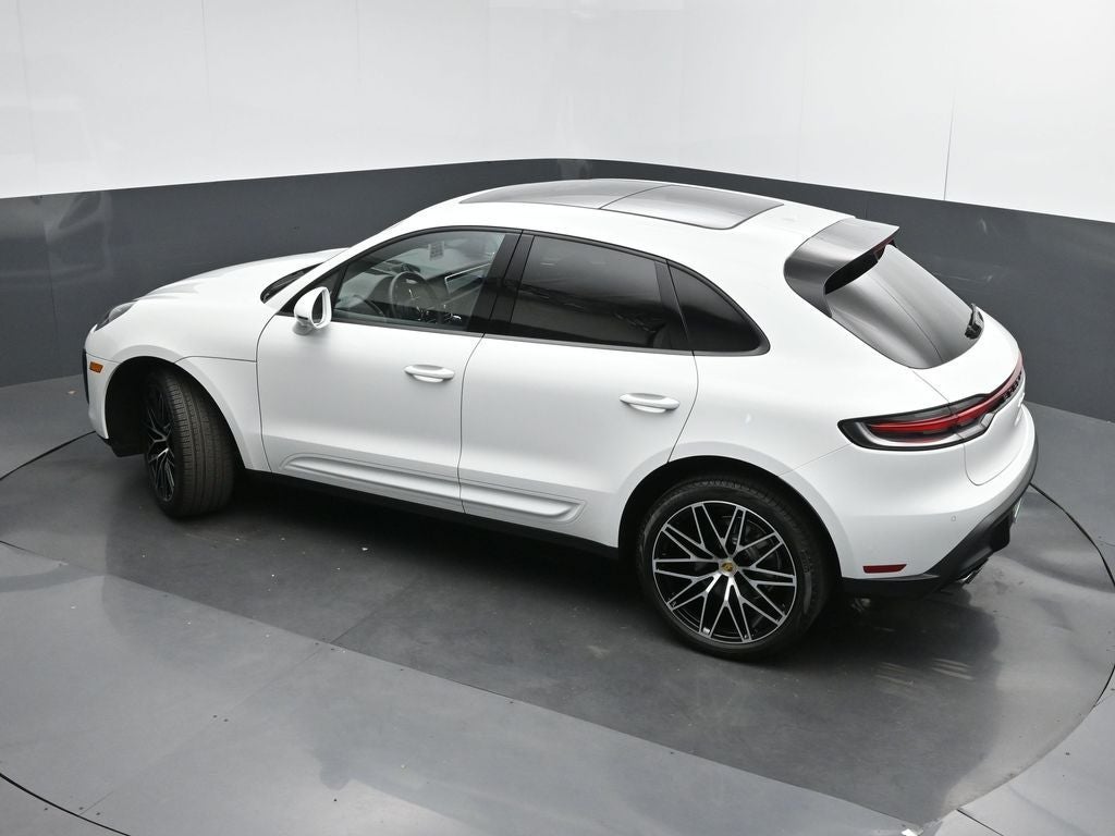 2025 Porsche Macan Base