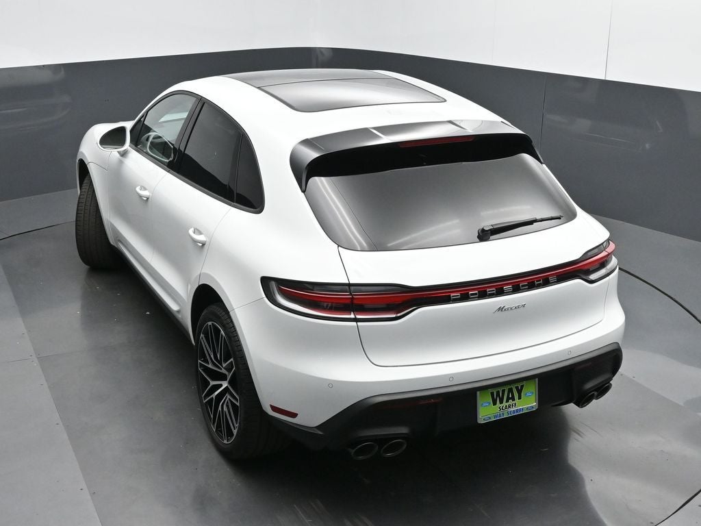 2025 Porsche Macan Base