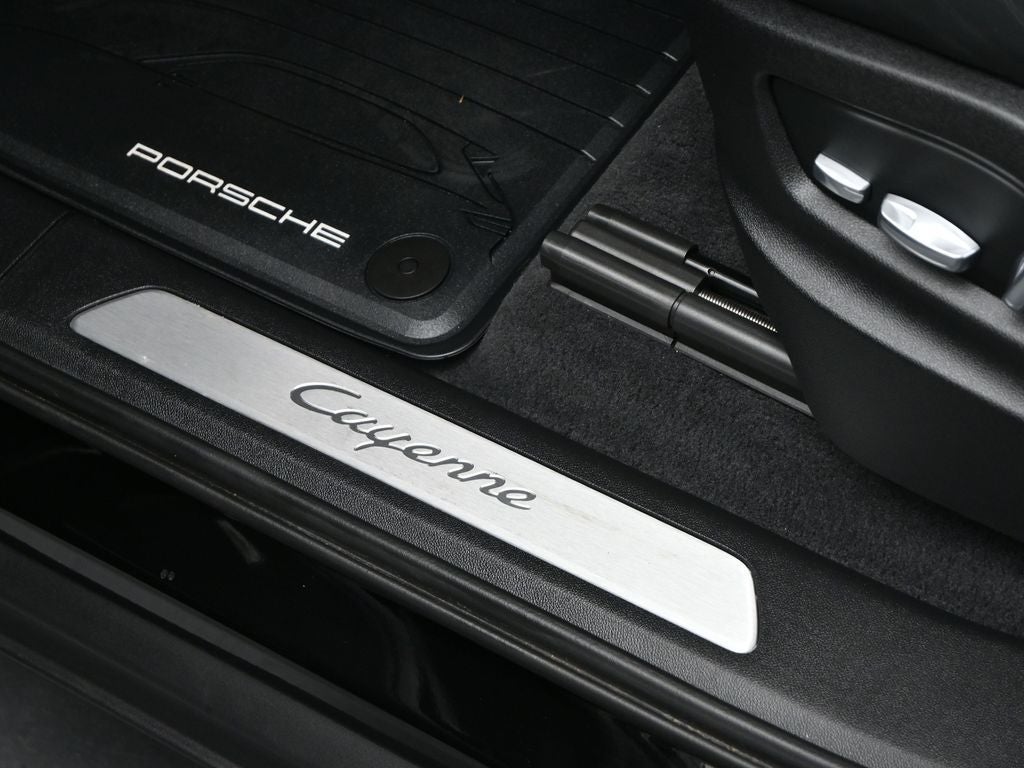 2021 Porsche Cayenne Base