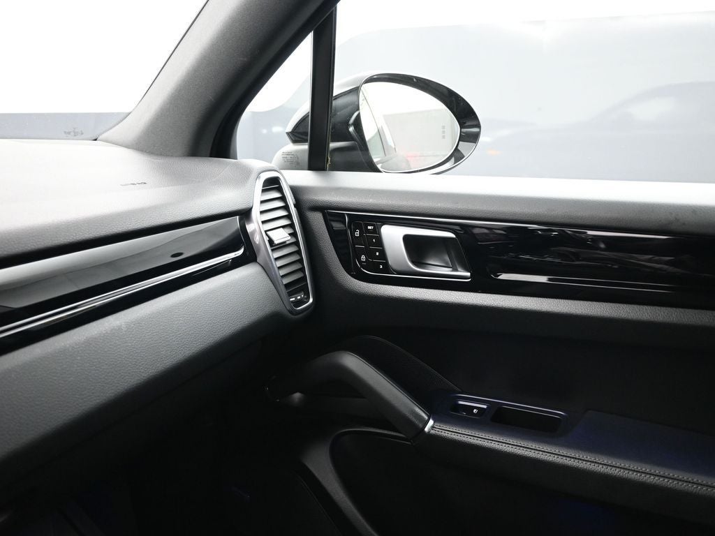 2021 Porsche Cayenne Base