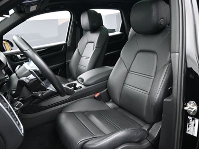 2021 Porsche Cayenne Base